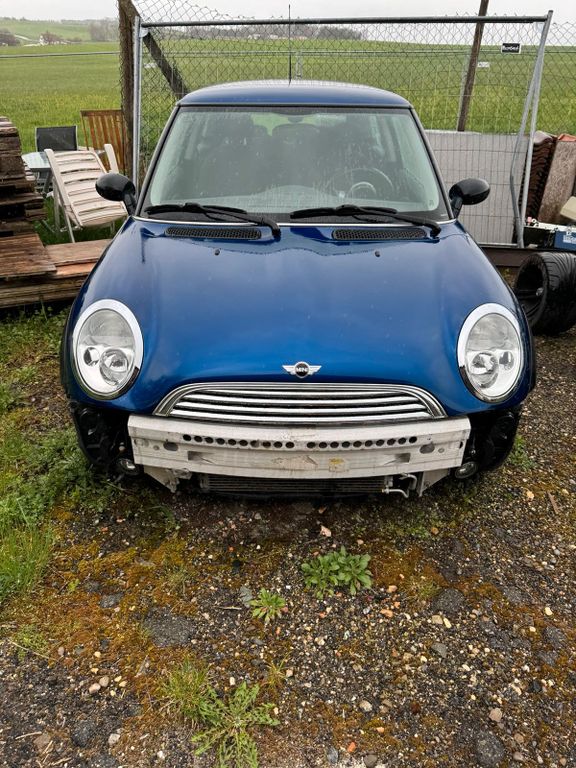 Mini One 2004