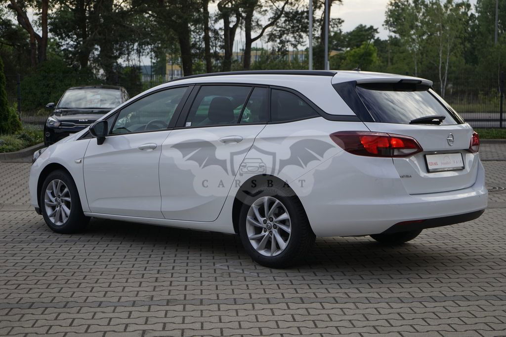 Opel Astra 2021