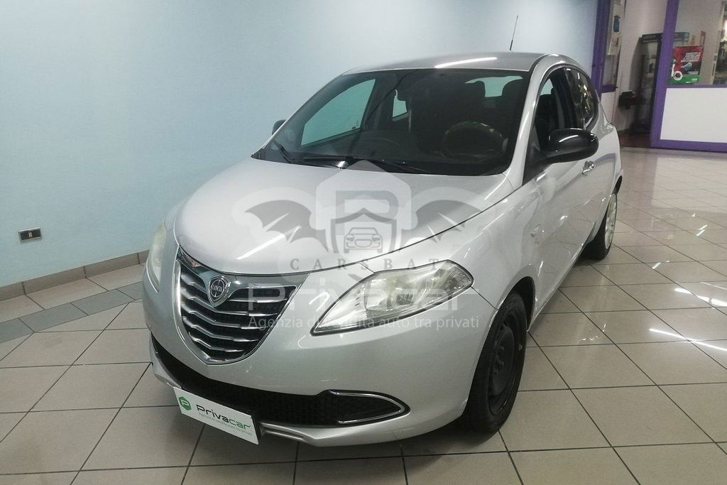 Lancia Ypsilon 2012