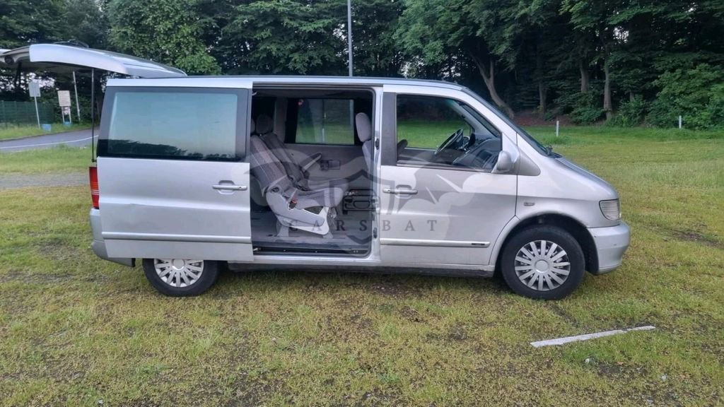 Mercedes-Benz V 220 2001