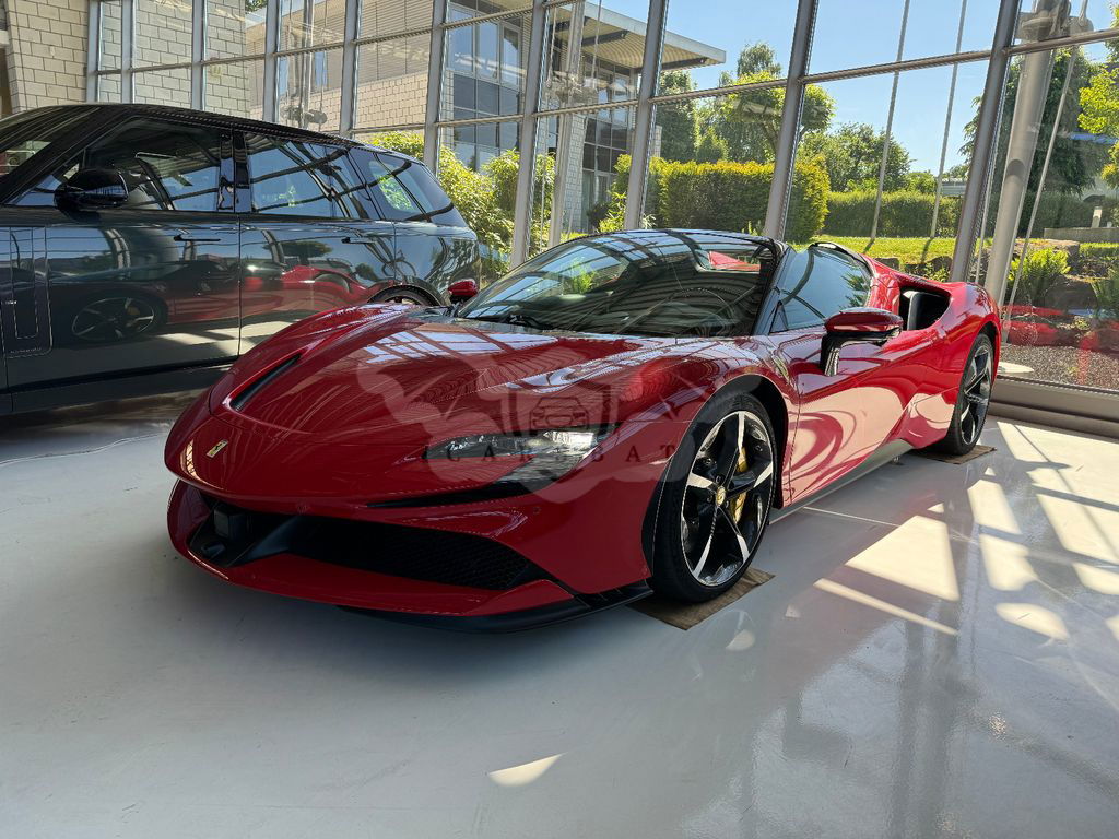 Ferrari SF90 2024