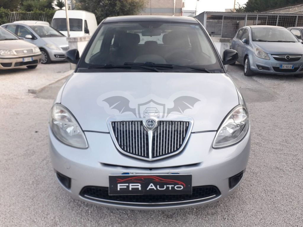 Lancia Ypsilon 2010