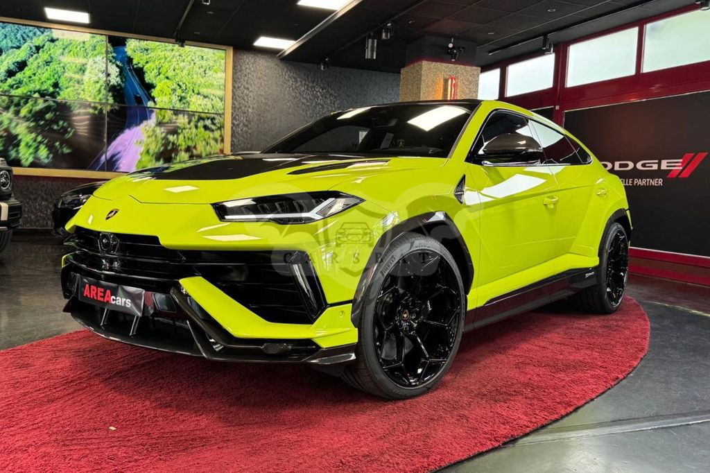 Lamborghini Urus 2024