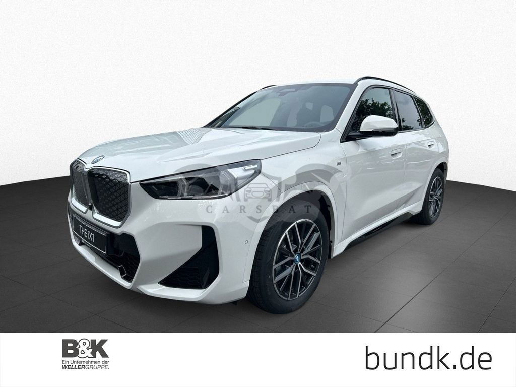 BMW iX1 2024