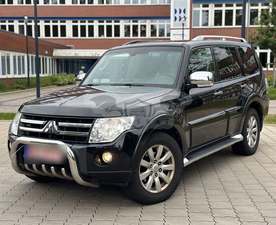 Mitsubishi Montero 2010