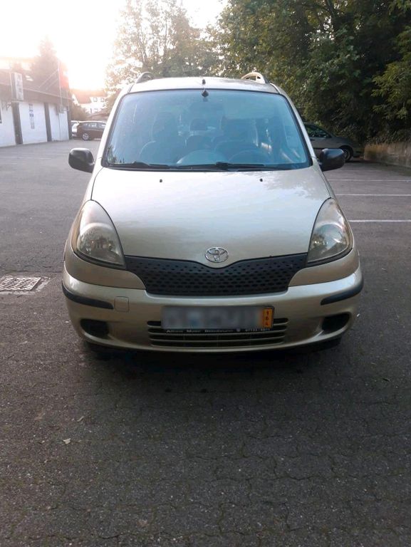 Toyota Verso 2000