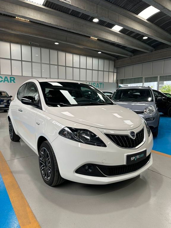 Lancia Ypsilon 2023