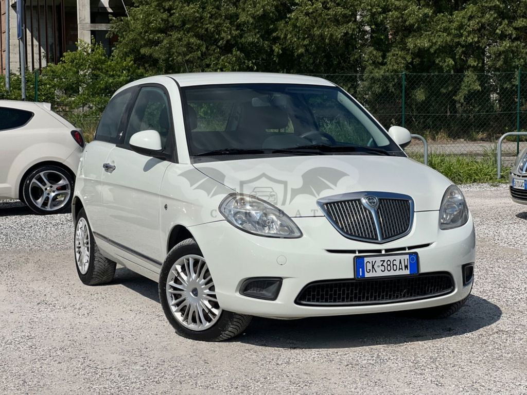 Lancia Ypsilon 2010