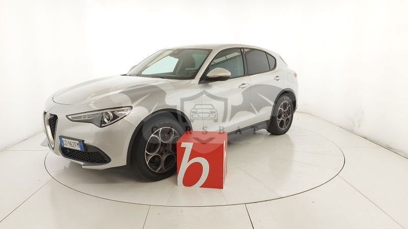 Alfa Romeo Stelvio 2021