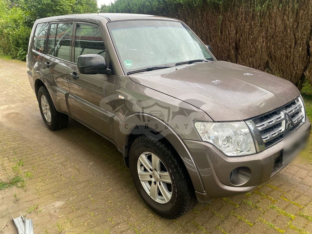 Mitsubishi Pajero 2012