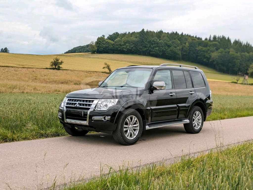 Mitsubishi Pajero 2015