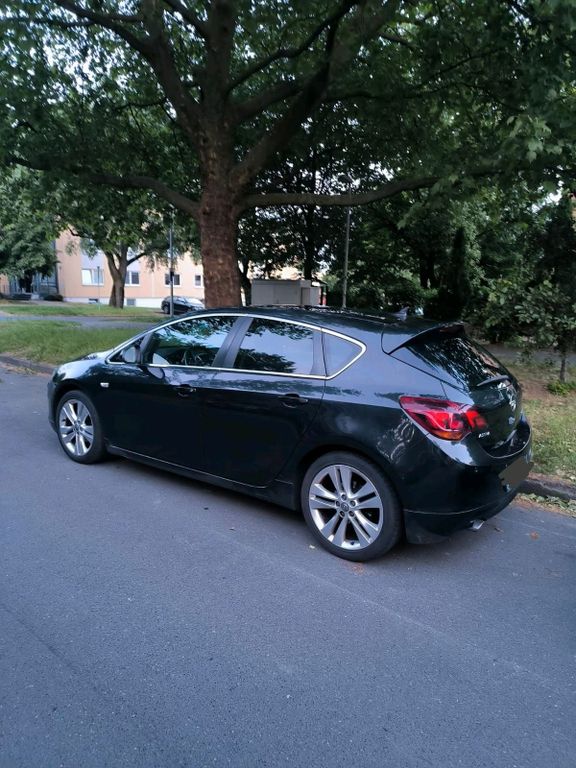 Opel Astra 2021