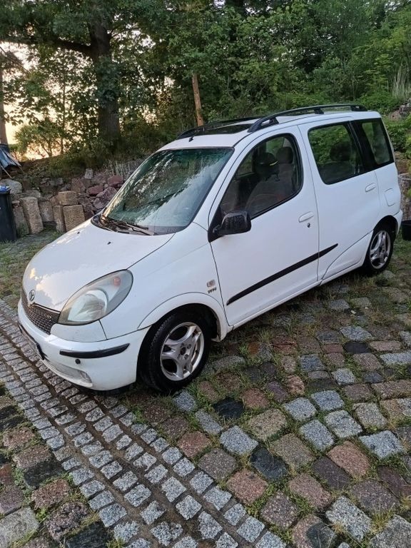 Toyota Verso 2001