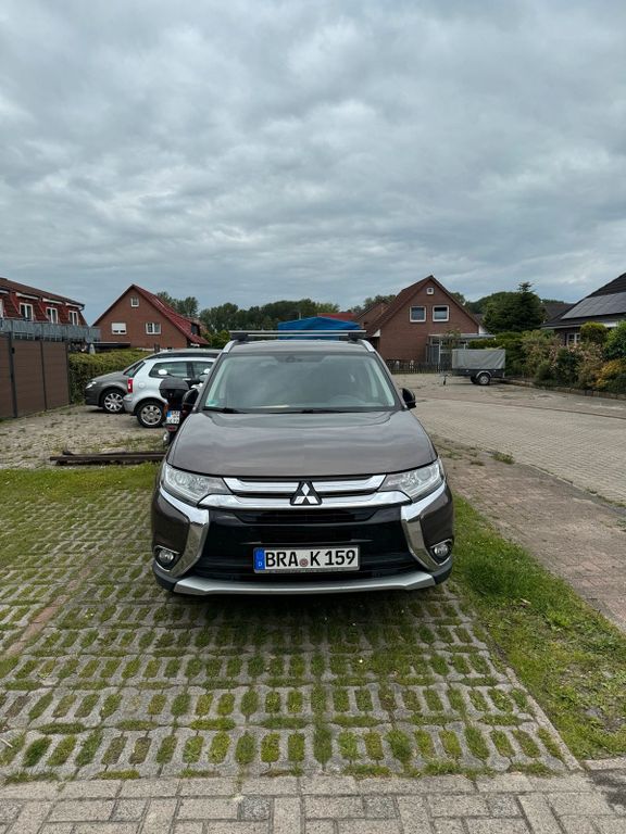 Mitsubishi Outlander 2016