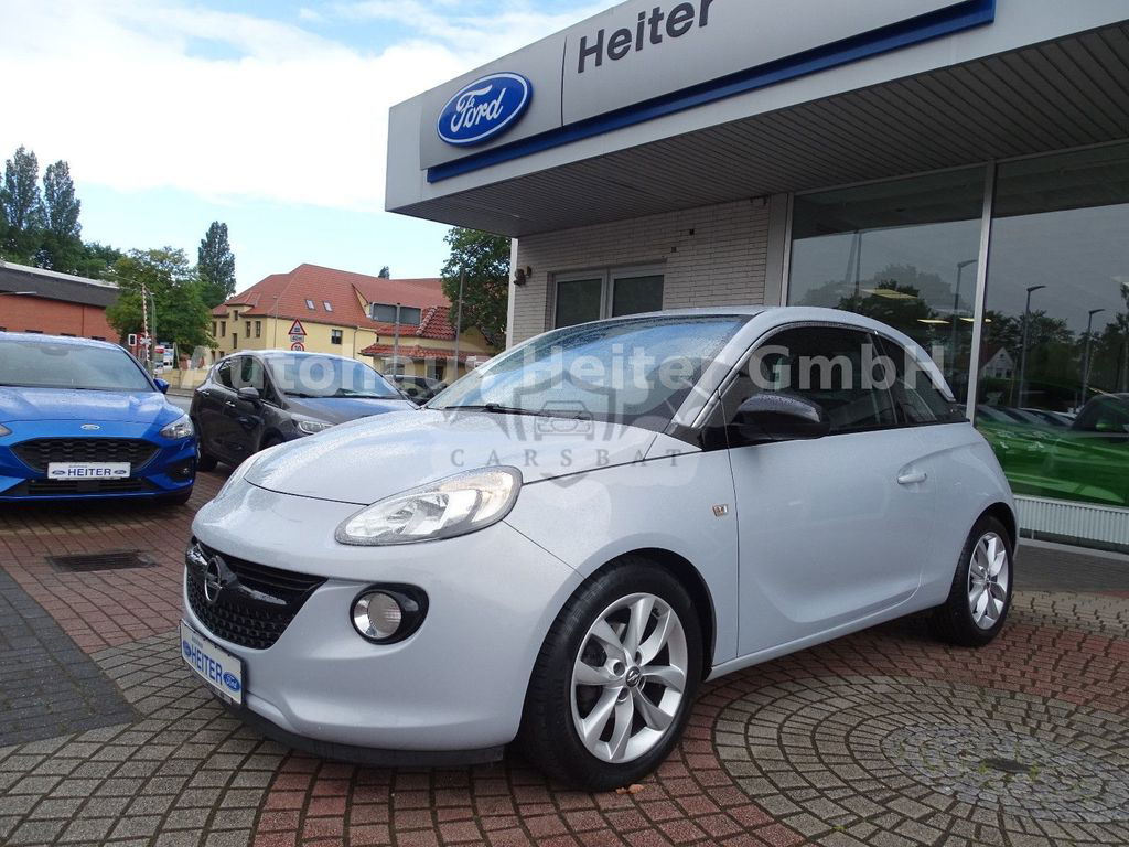 Opel Adam 2015
