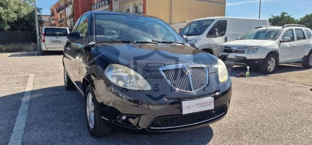 Lancia Ypsilon 2012