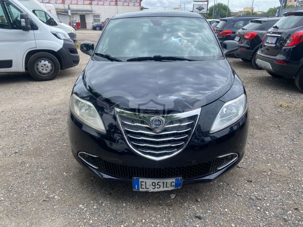 Lancia Ypsilon 2012