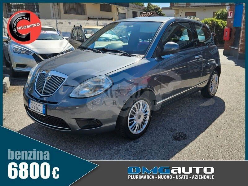 Lancia Ypsilon 2011