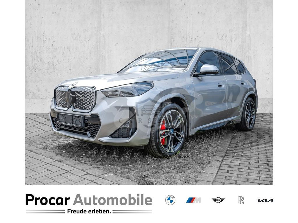 BMW iX1 2024