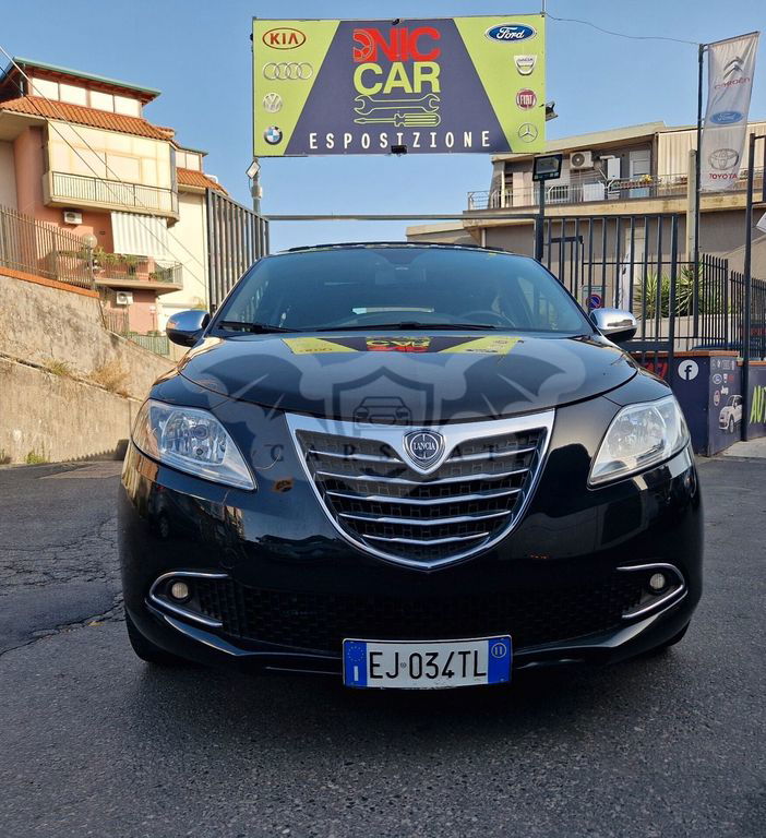 Lancia Ypsilon 2011