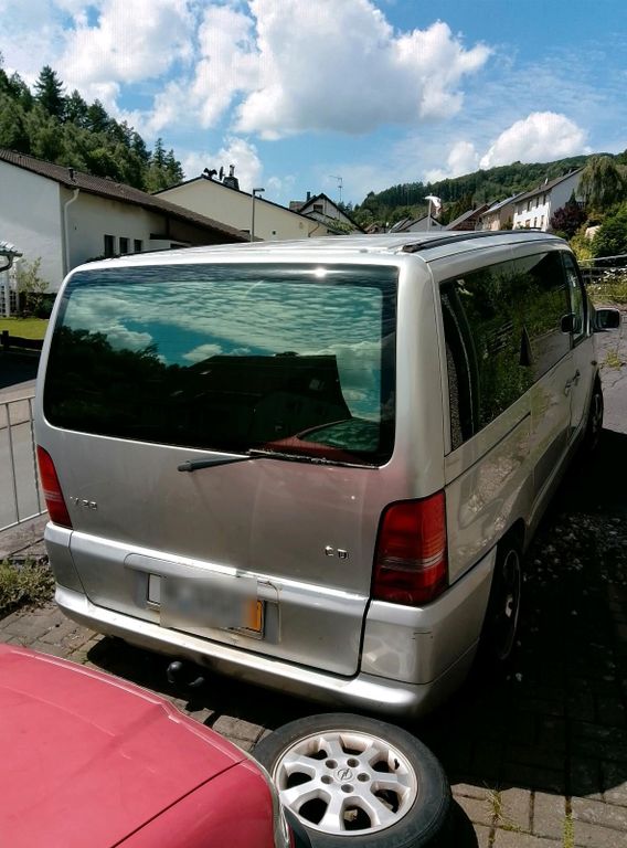 Mercedes-Benz V 220 2000