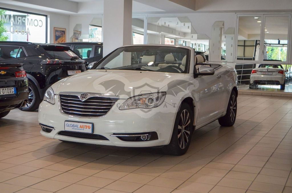 Lancia Flavia 2012