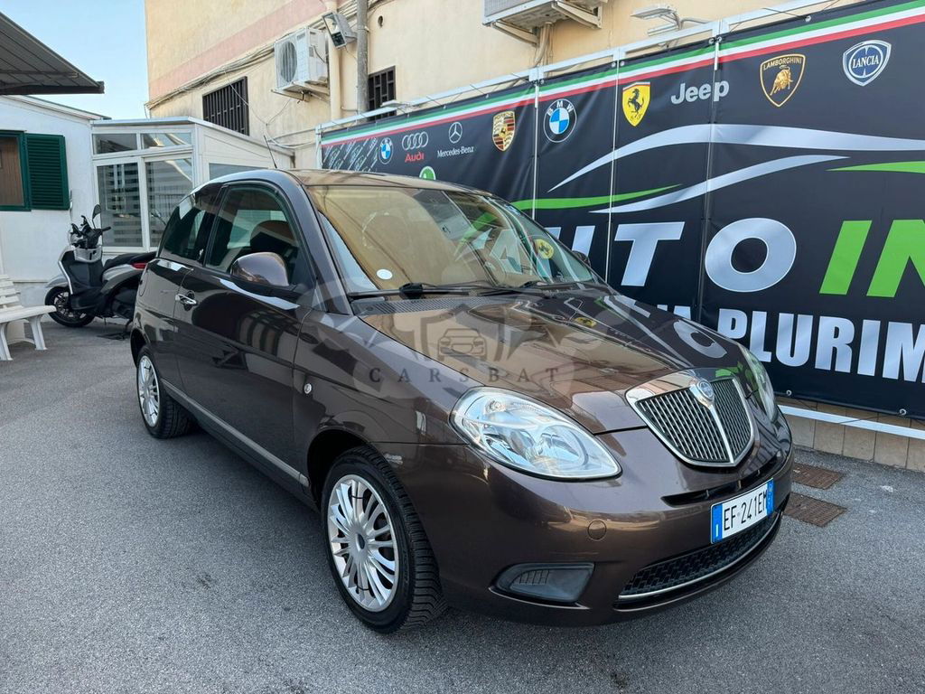 Lancia Ypsilon 2010