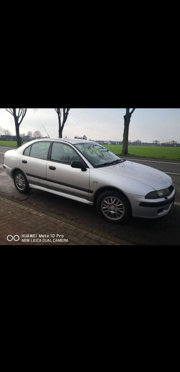 Mitsubishi Carisma 2004