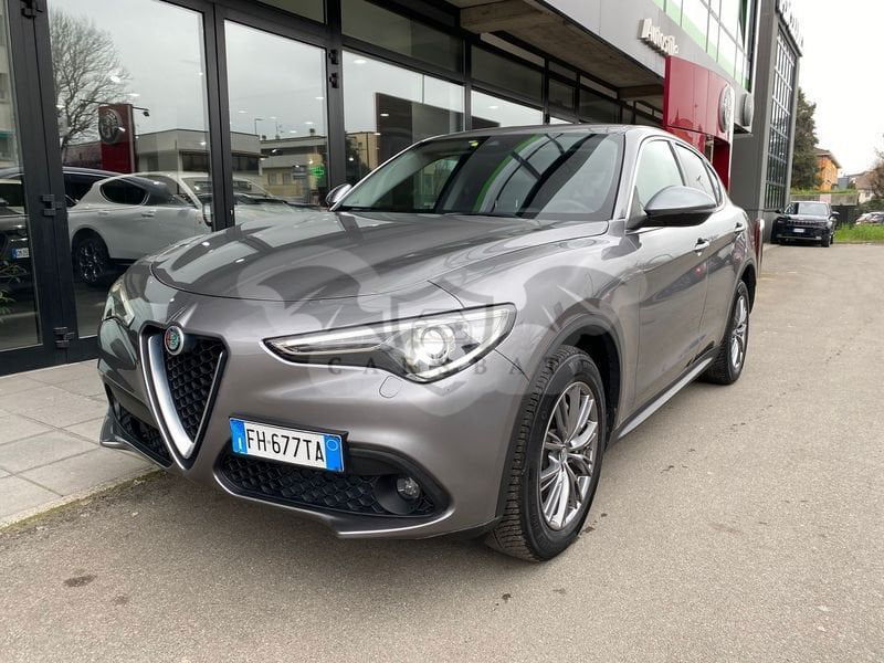 Alfa Romeo Stelvio 2017
