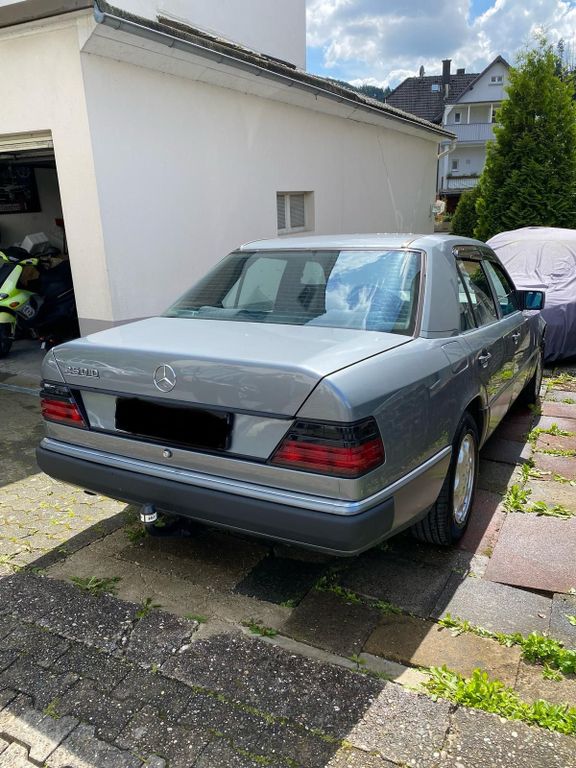 Mercedes-Benz 250 1991