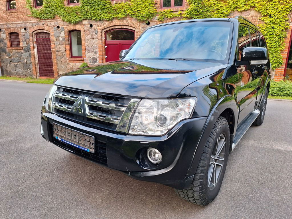 Mitsubishi Pajero 2013