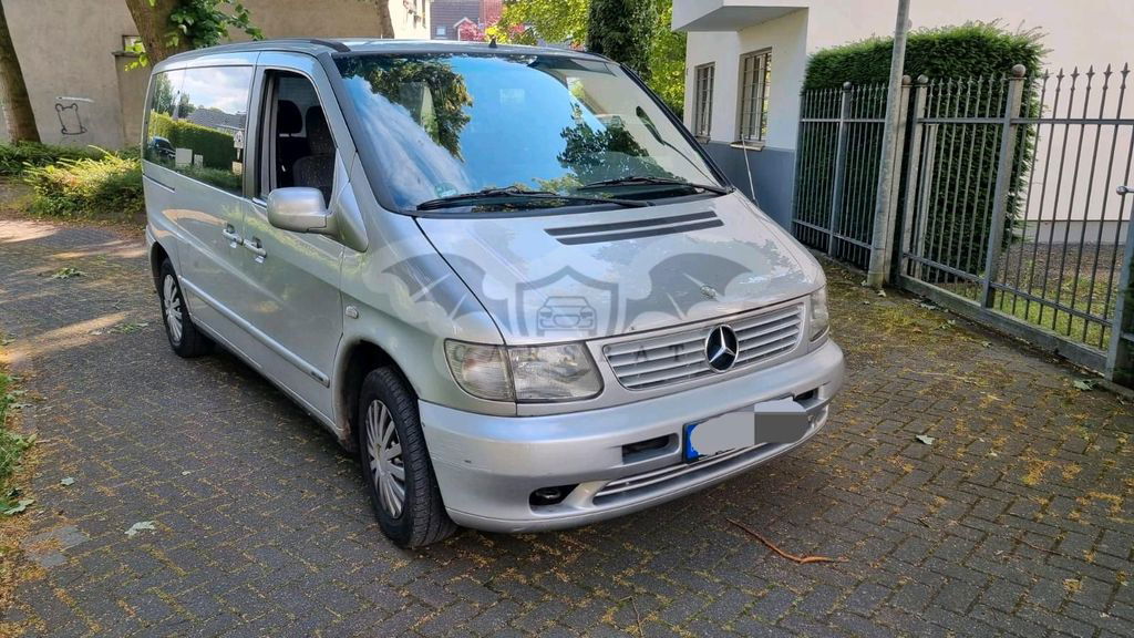 Mercedes-Benz V 220 2001