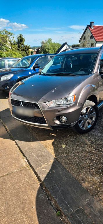 Mitsubishi Outlander 2012