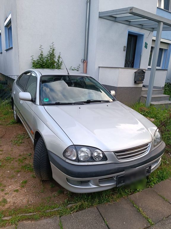 Toyota Avensis 1998