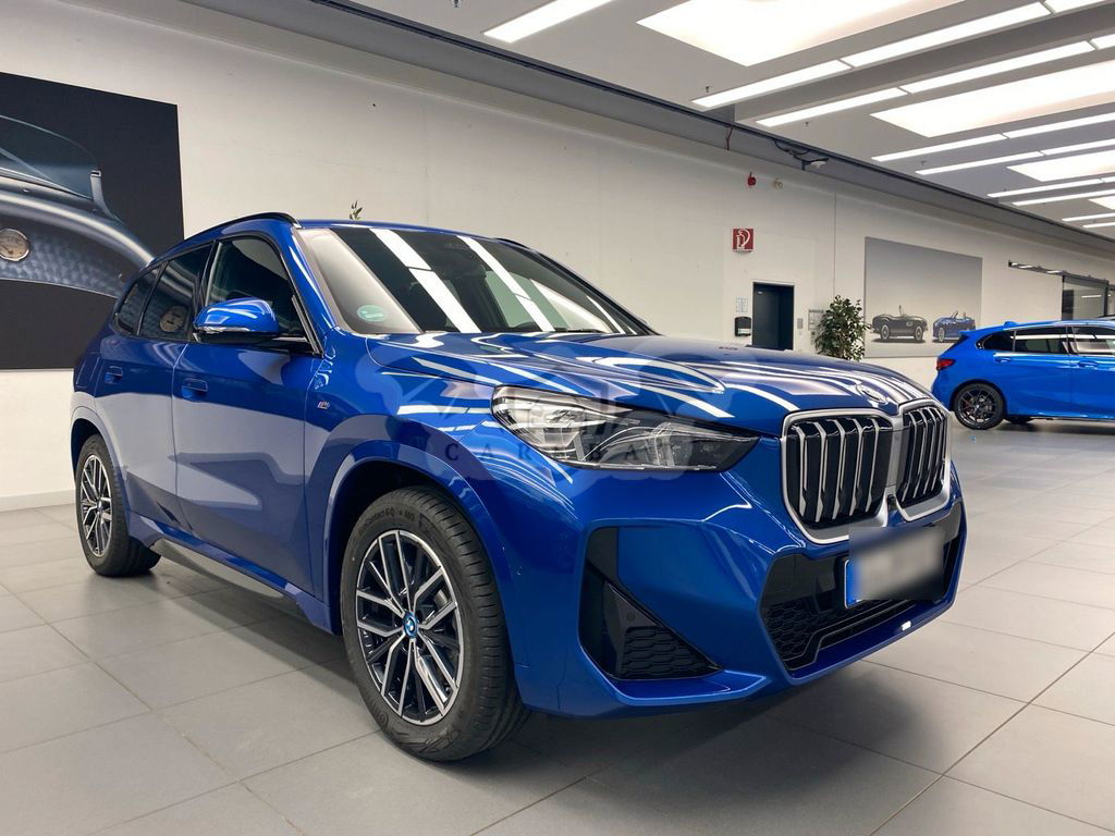 BMW iX1 2023