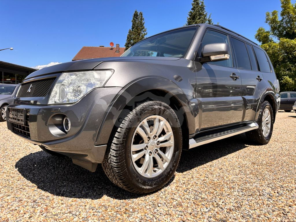 Mitsubishi Pajero 2012
