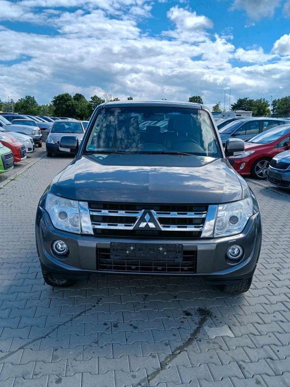 Mitsubishi Pajero 2013