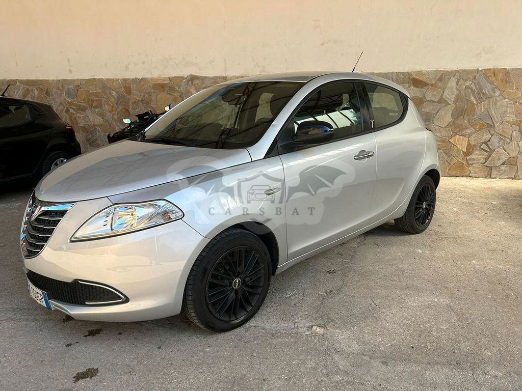 Lancia Ypsilon 2012