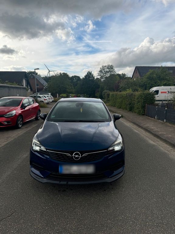 Opel Astra 2021