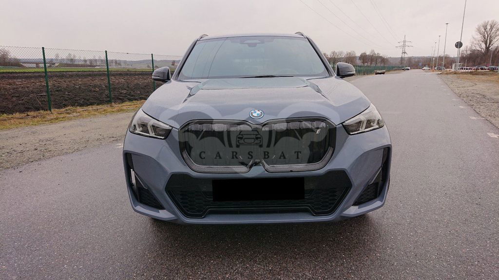 BMW iX1 2023