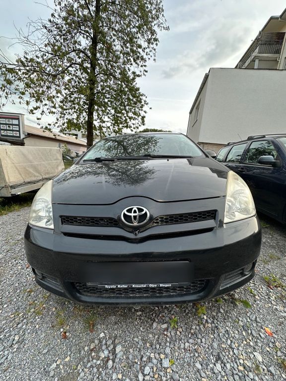 Toyota Verso 2006