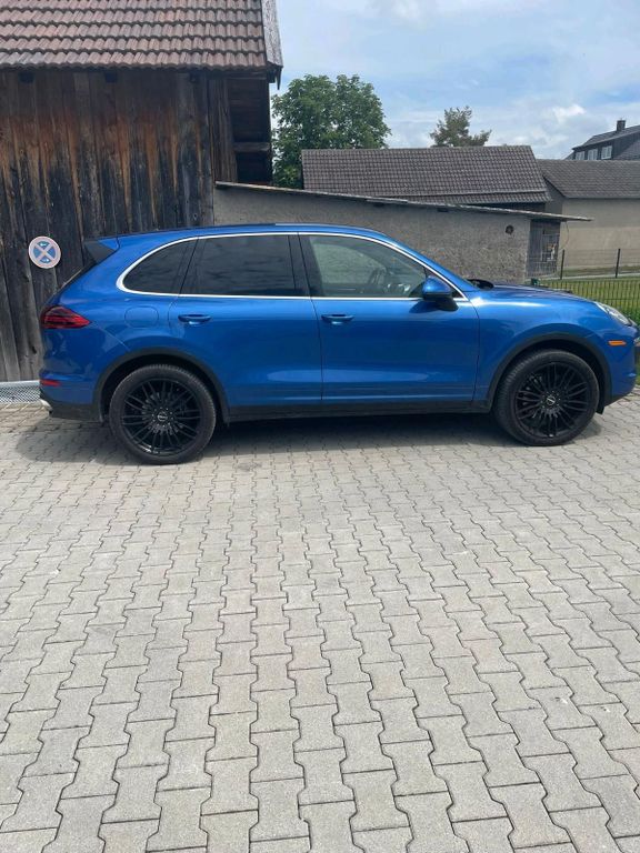 Porsche Cayenne 2021