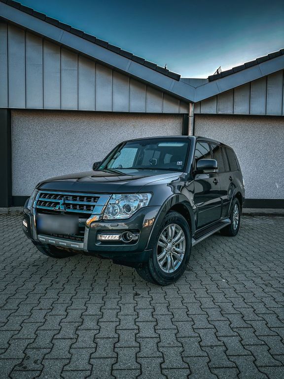 Mitsubishi Pajero 2014