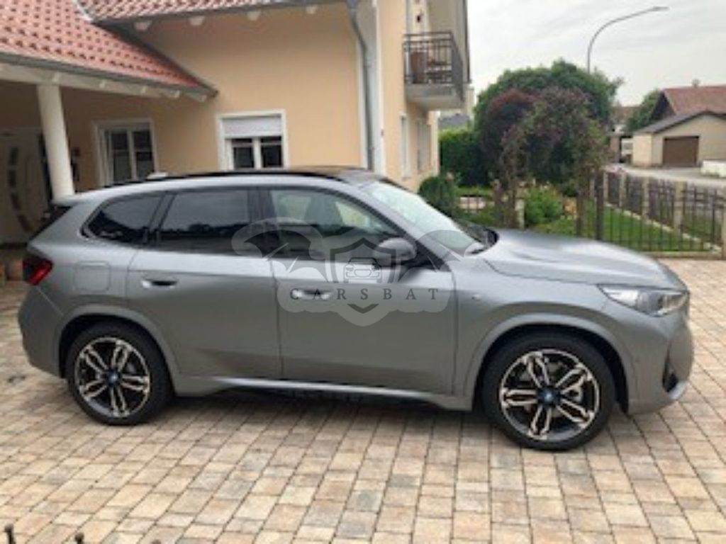 BMW iX1 2023