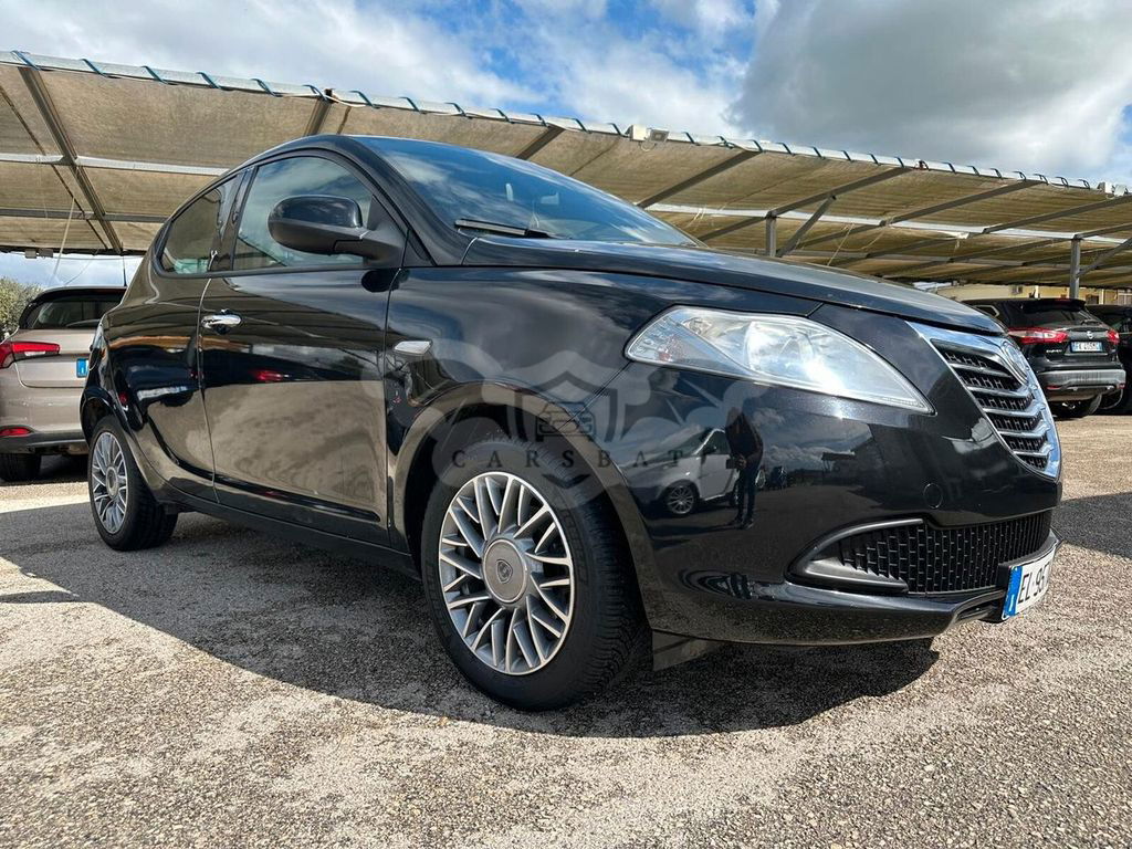Lancia Ypsilon 2012