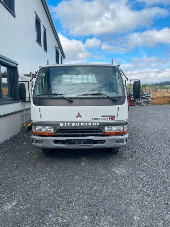 Mitsubishi Fuso Canter 2000