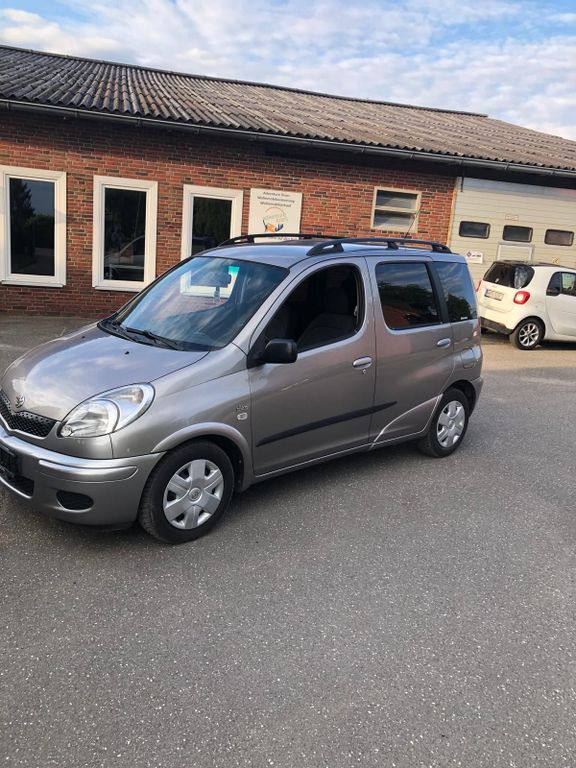 Toyota Verso 2004