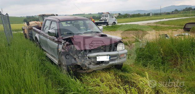Mitsubishi L200 2001