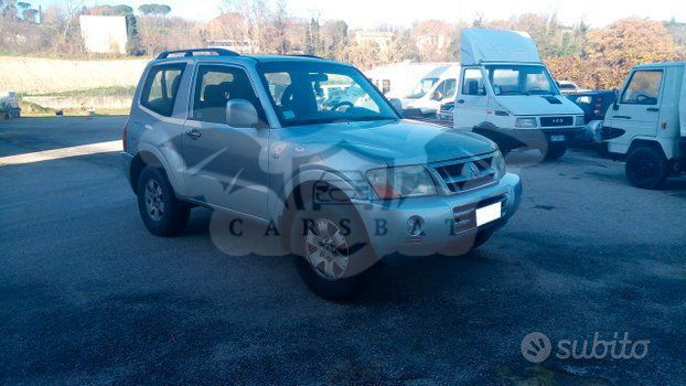 Mitsubishi Pajero 2004