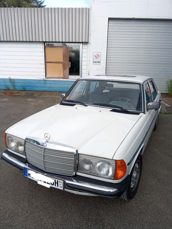 Mercedes-Benz V 230 1981